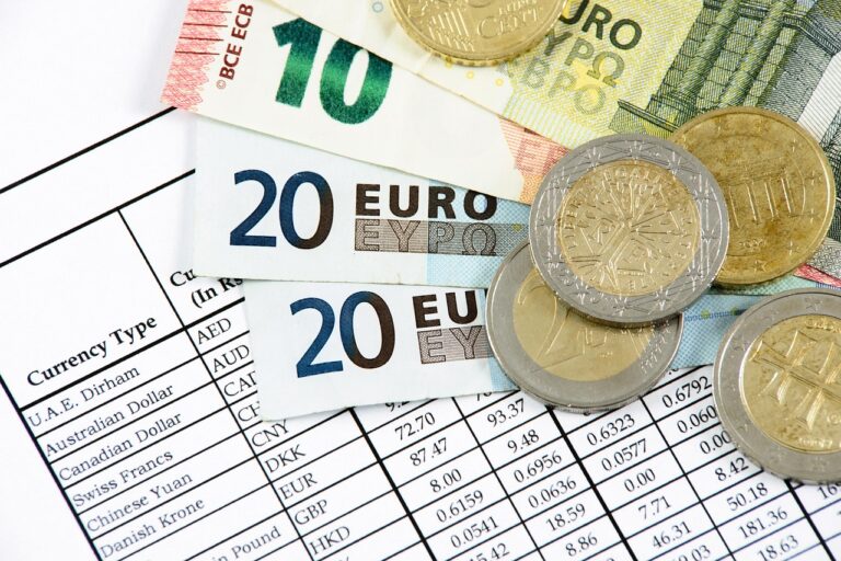 完全在宅のバックエンドエンジニア転職における年収相場と不安解消法は？