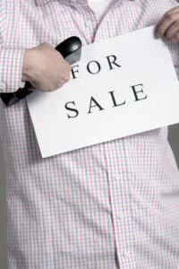 完全在宅の人事転職で年収相場に対する不安はどう解消する？