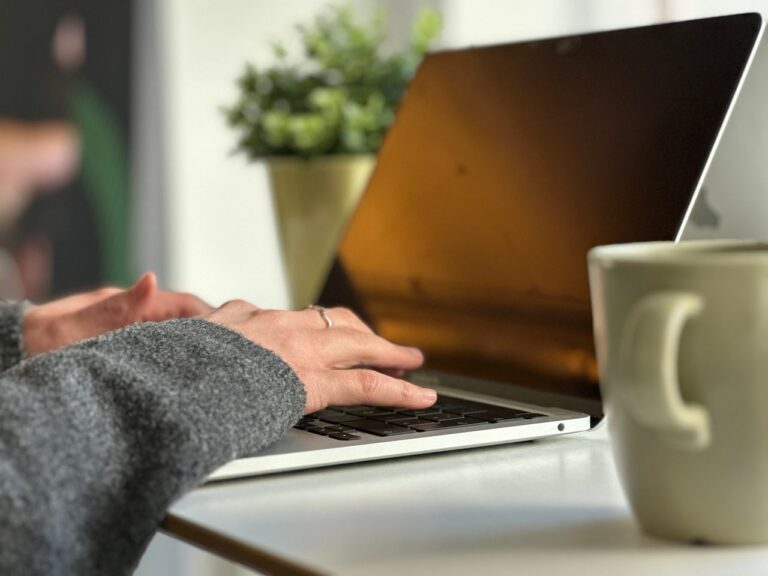 在宅勤務に最適なネット環境はどれ？